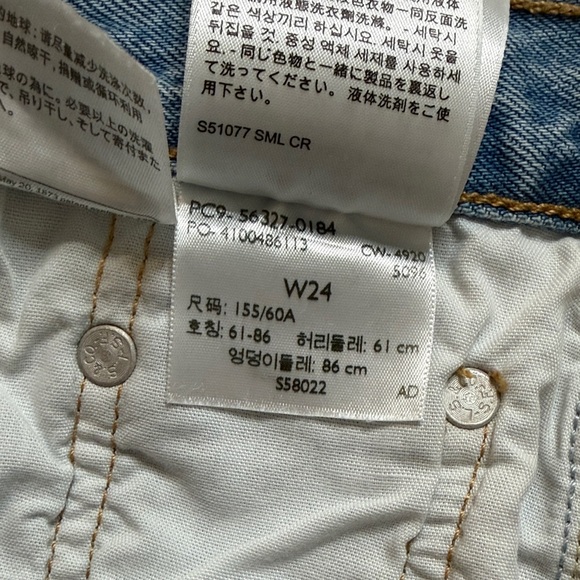Levi's Light Blue Distressed 501 Original Short  Women’s 24 - Picture 3 of 10